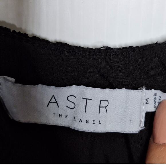 ASTR The Label Smocked Tiered Dress Midi Peasant Puff Sleeve Cottage Medium - Picture 6 of 11